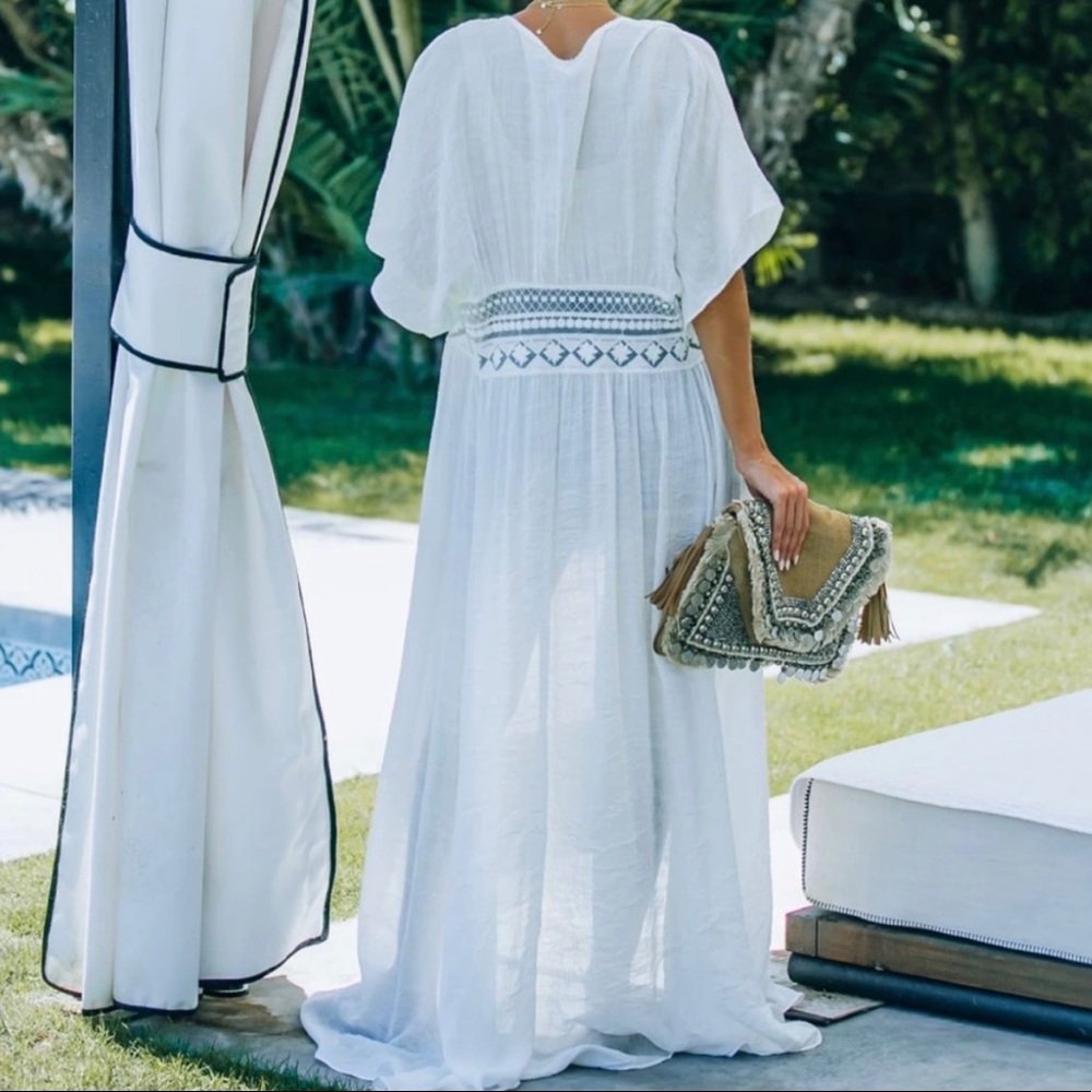 Vici White tie kimono - Picture 2 of 6